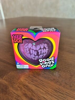 Needoh Groove Heart Sensory Toy — Purple